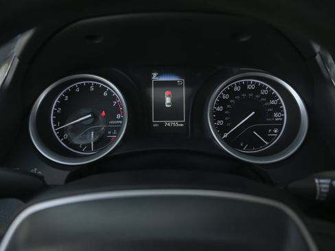 Used 2022 Toyota Camry LE w/ Carpet Mat Package (TMS) image 25