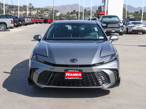 Used 2026 Toyota Camry SE w/ Convenience Package FWD image 2