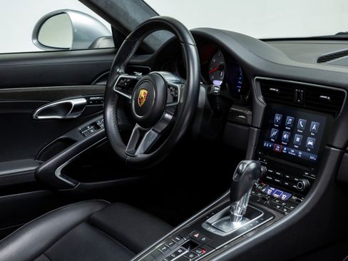 Used 2019 Porsche 911 Carrera 4S image 24