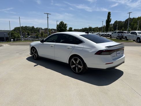 Used 2024 Honda Accord Sport image 27
