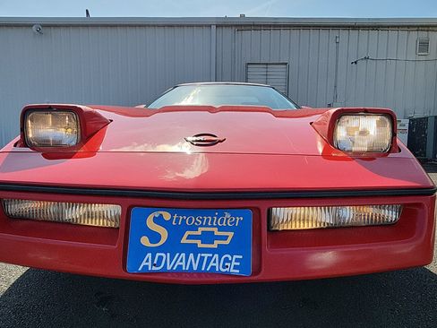 Used 1990 Chevrolet Corvette Convertible RWD image 14