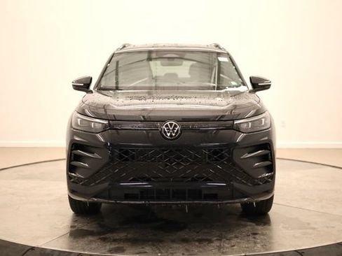 New 2026 Volkswagen Tiguan SE R-Line AWD/4WD image 8