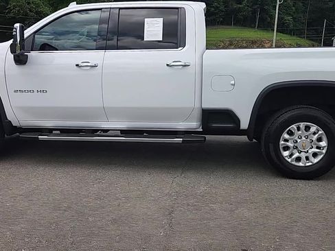 Used 2024 Chevrolet Silverado 2500 LTZ w/ LTZ Convenience Package AWD/4WD image 3