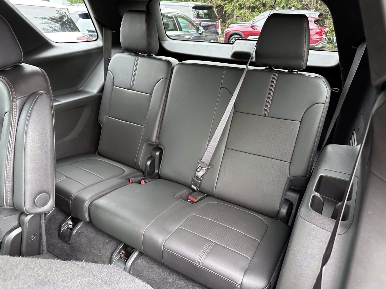 Used 2023 Chevrolet Traverse RS AWD/4WD image 13