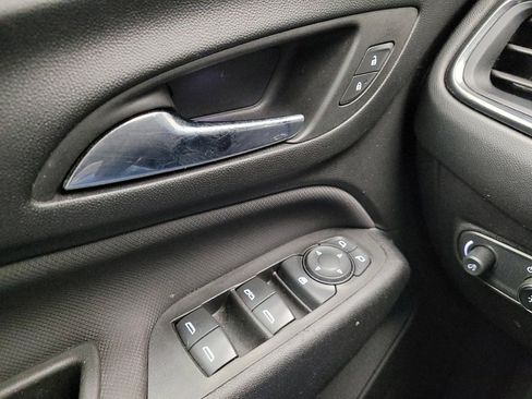 Used 2022 Chevrolet Equinox RS w/ LPO, Floor Liner Package image 27