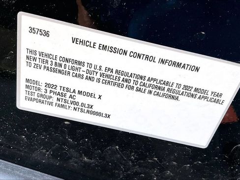 Used 2022 Tesla Model X Plaid image 29