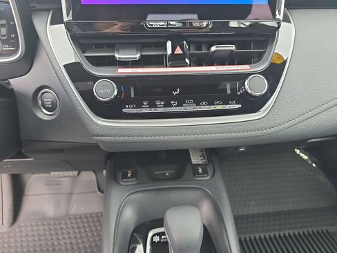Used 2026 Toyota Corolla XSE FWD image 25