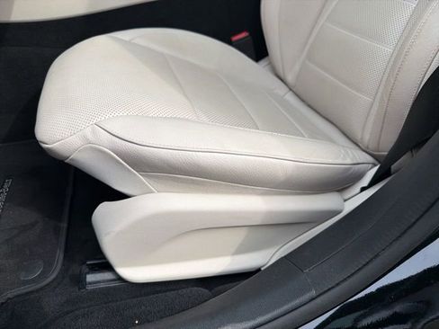 Used 2018 Mercedes-Benz E 400 4MATIC Sedan image 8