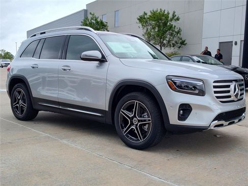 New 2026 Mercedes-Benz GLB 250 4MATIC image 5