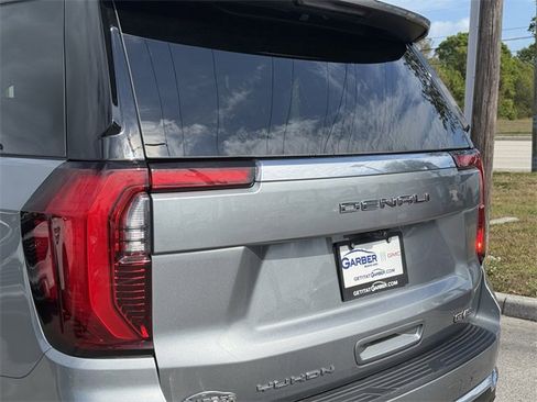 Used 2025 GMC Yukon XL Denali image 12