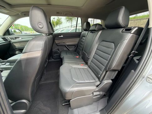 Used 2023 Volkswagen Atlas SEL Premium AWD/4WD image 12