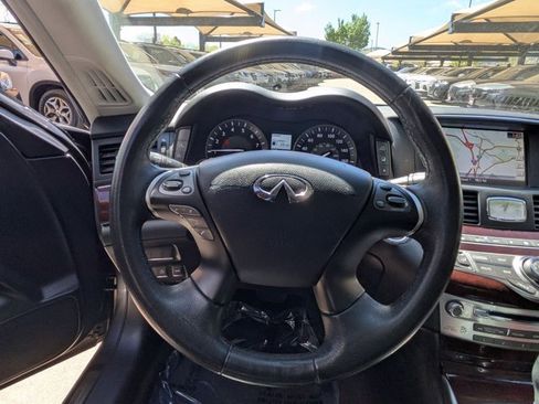 Used 2016 INFINITI Q70 L 3.7 AWD/4WD image 19