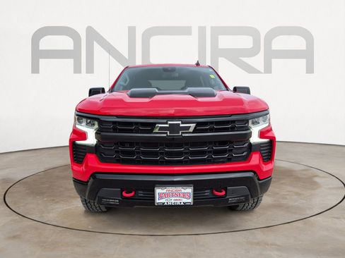 Used 2023 Chevrolet Silverado 1500 LT Trail Boss w/ LPO, Dark Essentials Package AWD/4WD image 4