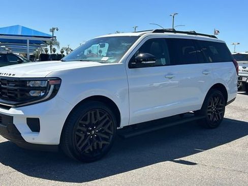 New 2026 Ford Expedition Platinum w/ Stealth Performance Package AWD/4WD image 7