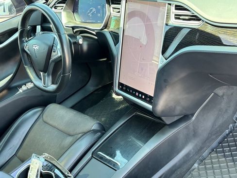 Used 2018 Tesla Model S 75D AWD/4WD image 9