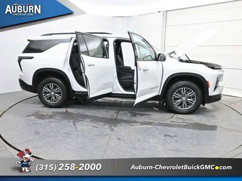 New 2026 Chevrolet Traverse LT image 38