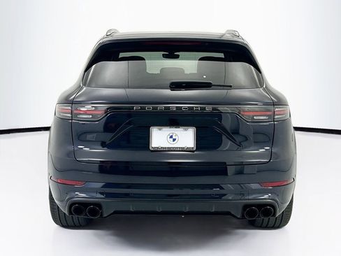 Used 2022 Porsche Cayenne image 6