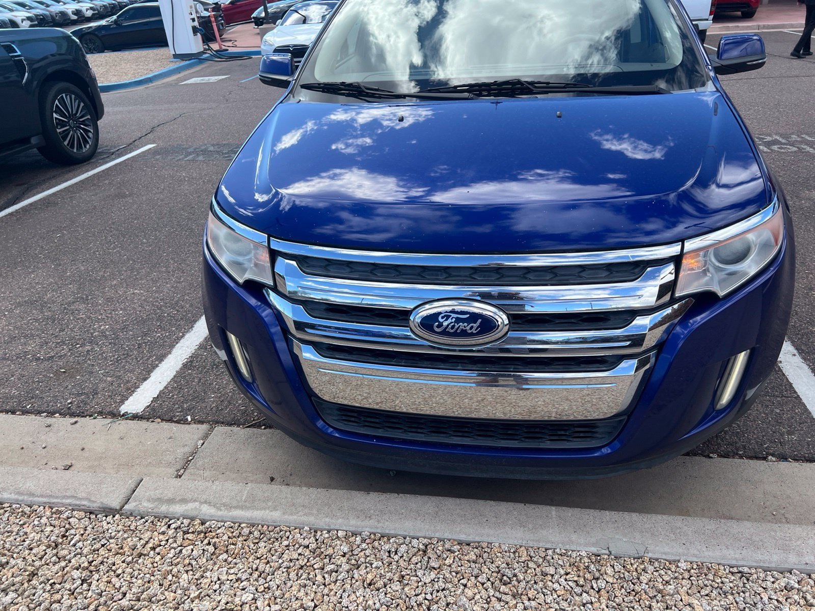 Used 2014 Ford Edge Limited w/ Driver Entry Package FWD image 4