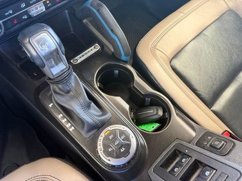 Used 2021 Ford Bronco Wildtrak AWD/4WD image 23
