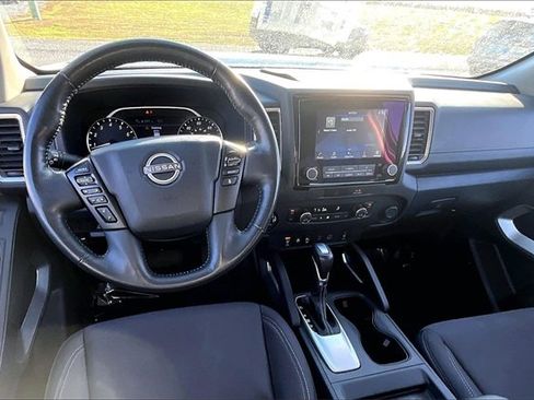 Used 2022 Nissan Frontier SV image 15