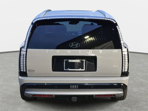 New 2026 Hyundai Ioniq 9 Limited image 6