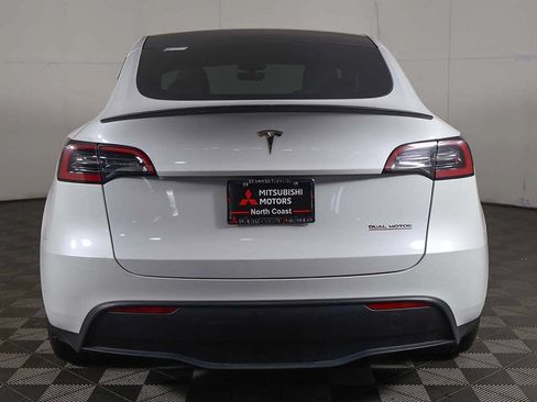 Used 2023 Tesla Model Y Performance AWD/4WD image 15
