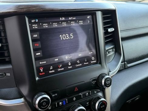 Used 2020 RAM 1500 Laramie AWD/4WD image 27