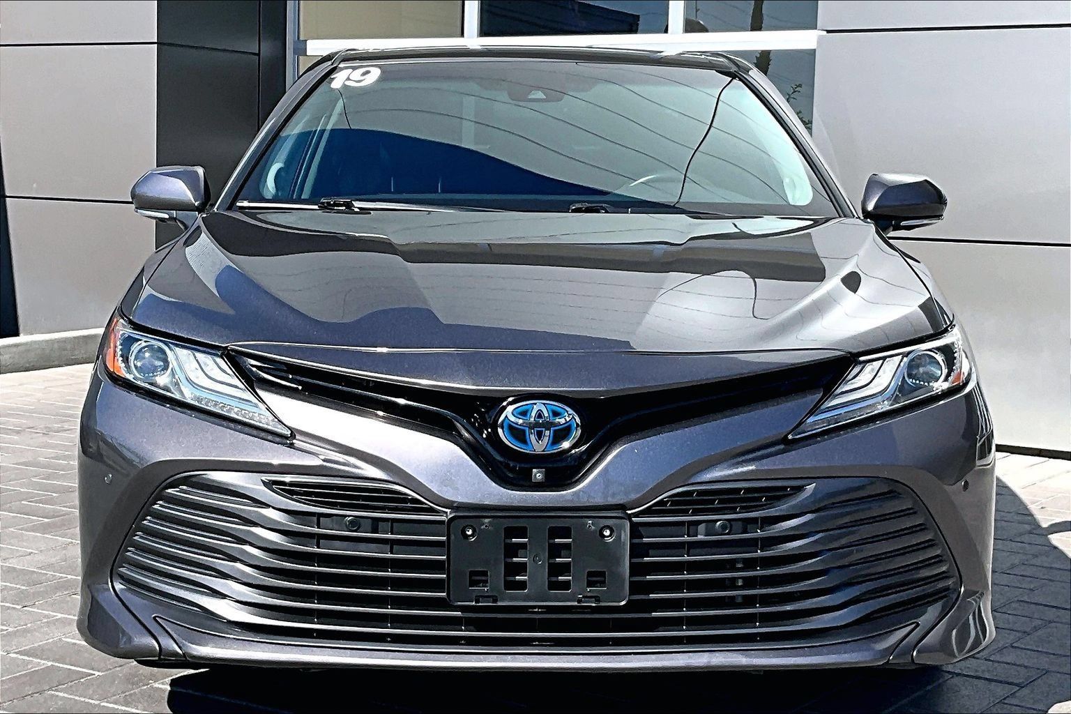 Used 2019 Toyota Camry XLE w/ Driver Assist Package FWD image 2