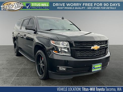 Used 2016 Chevrolet Suburban LT image 1