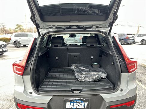 New 2026 Volvo XC40 B5 Plus w/ Protection Package Premier image 27