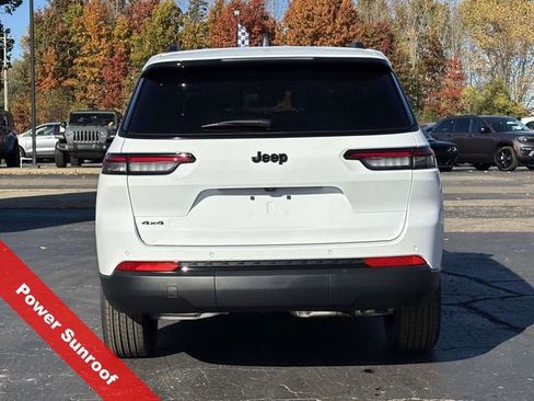 New 2025 Jeep Grand Cherokee L Altitude image 38