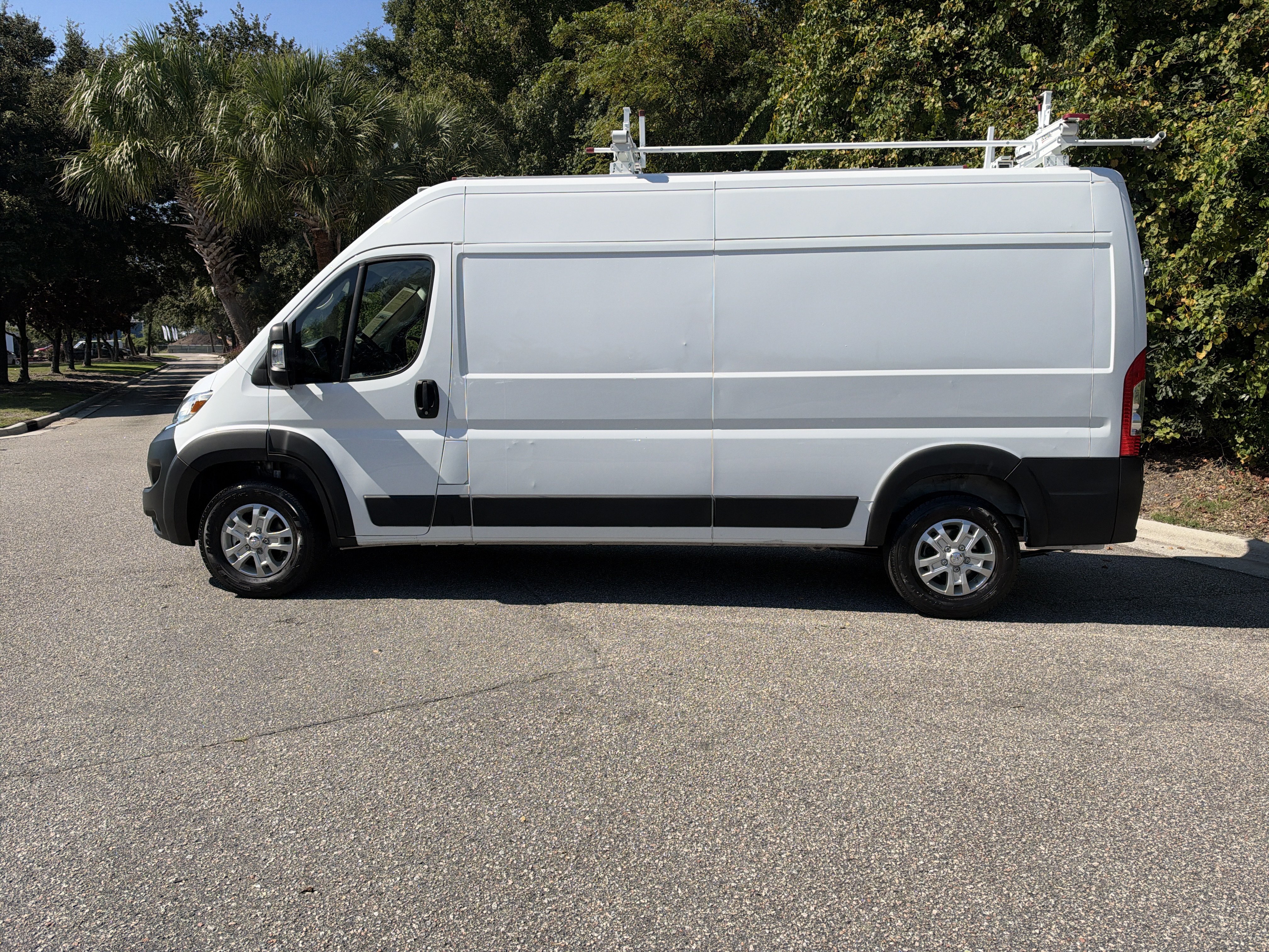 Used 2024 RAM ProMaster 2500 w/ Quick Order Package 22G SLT FWD image 6