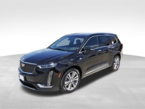New 2025 Cadillac XT6 Premium Luxury w/ Technology Package image 2
