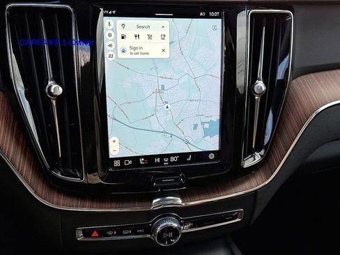 Certified 2023 Volvo XC60 B5 Plus w/ Climate Package image 17