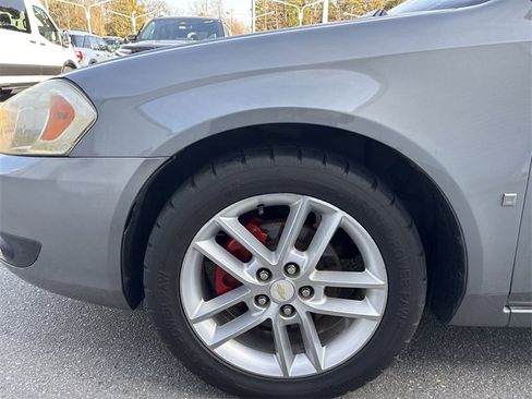 Used 2008 Chevrolet Impala LTZ image 19