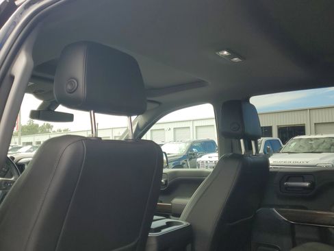 Used 2022 Chevrolet Silverado 1500 LT Trail Boss w/ LT Trail Boss Premium Package image 14