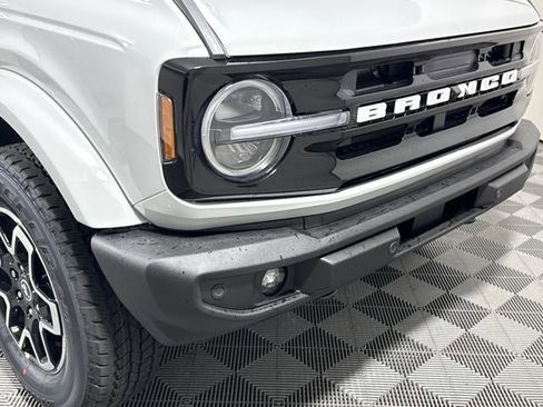 New 2026 Ford Bronco Outer Banks AWD/4WD image 11