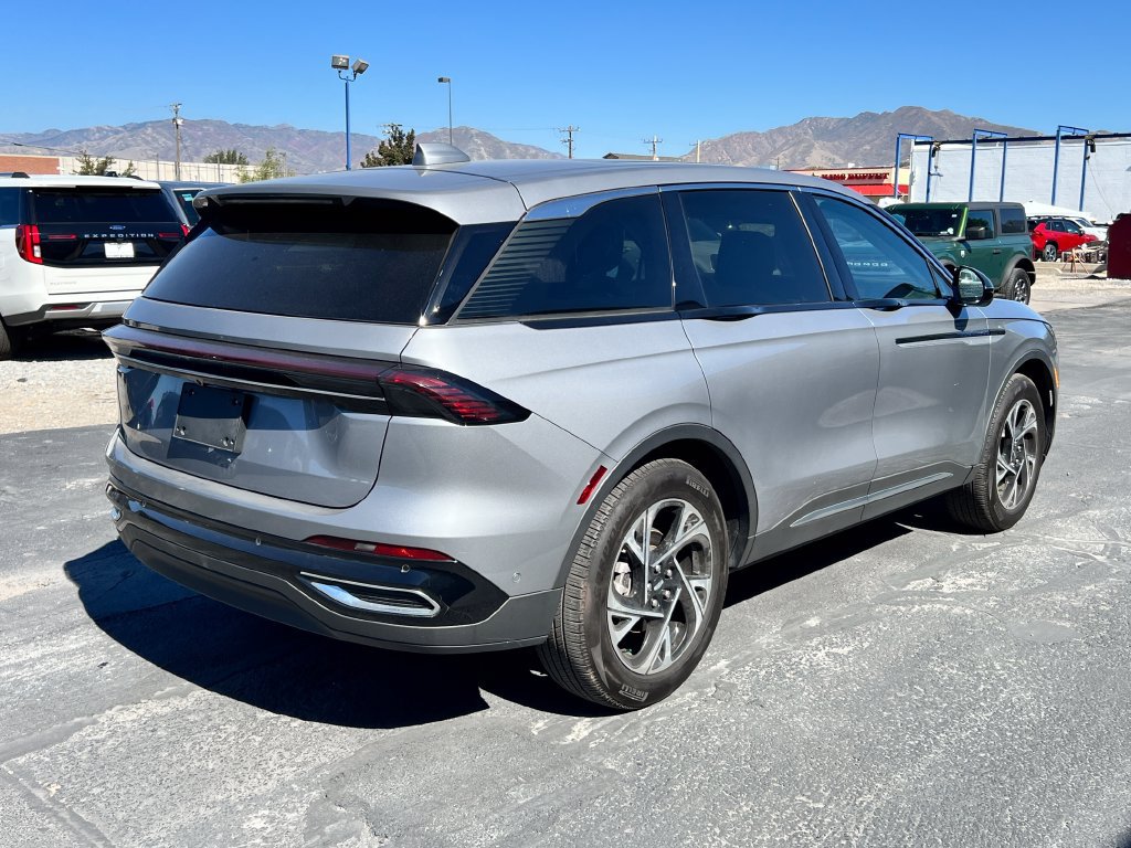 Used 2024 Lincoln Nautilus Premier w/ Equipment Group 102A AWD/4WD image 5
