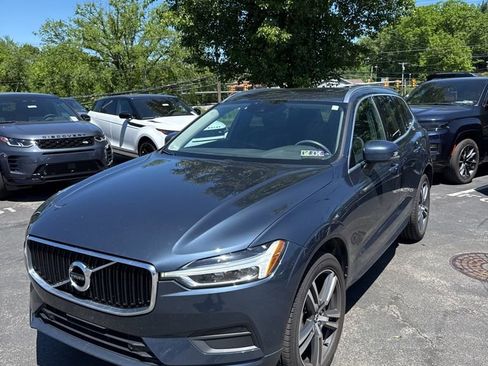 Used 2020 Volvo XC60 T5 Momentum w/ Protection Package Premier AWD/4WD image 1