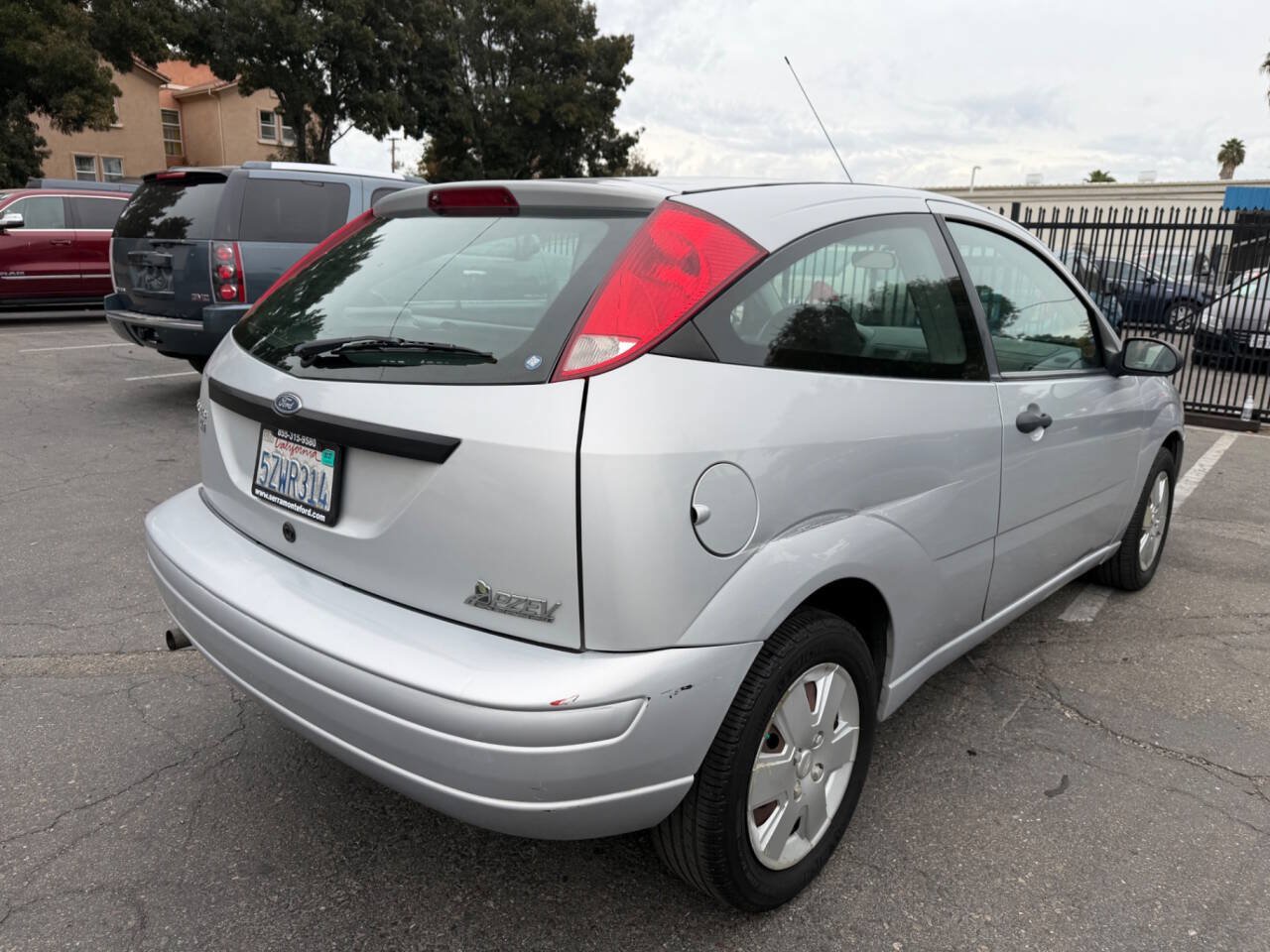 Used 2007 Ford Focus SE FWD image 4