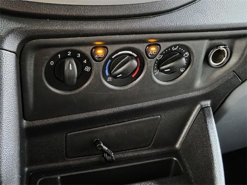 Used 2019 Ford Transit 350 XLT image 26