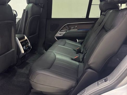 Used 2024 Land Rover Range Rover Long Wheelbase SE AWD/4WD image 25