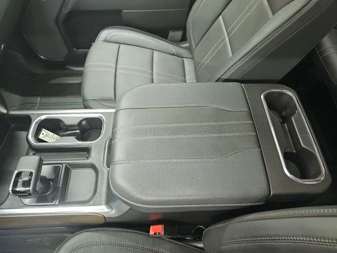 Used 2025 Chevrolet Silverado 1500 High Country w/ High Country Premium Package image 4