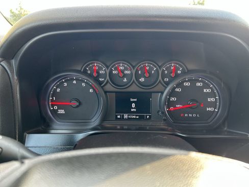 Used 2019 Chevrolet Silverado 1500 Custom w/ Custom Value Package AWD/4WD image 28