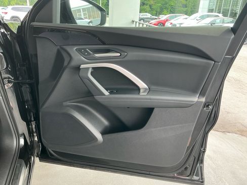Used 2025 Audi Q5 Premium w/ Convenience Package AWD/4WD image 35
