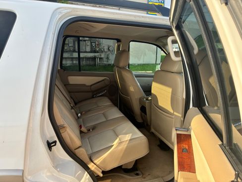 Used 2008 Ford Explorer Eddie Bauer RWD image 12