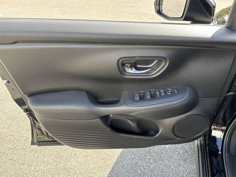 Used 2024 Honda HR-V LX image 39