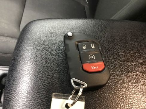 Used 2023 Jeep Wrangler Unlimited Sport AWD/4WD image 9