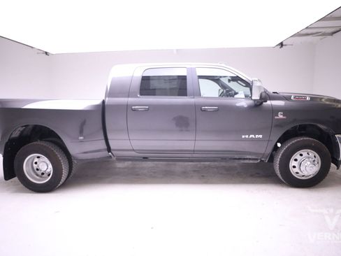 New 2025 RAM 3500 Laramie image 6