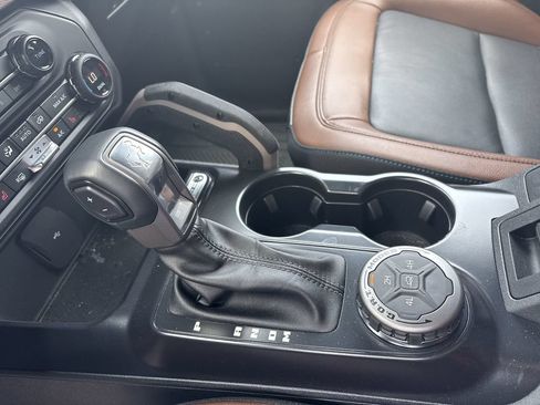 Used 2024 Ford Bronco Outer Banks AWD/4WD image 22